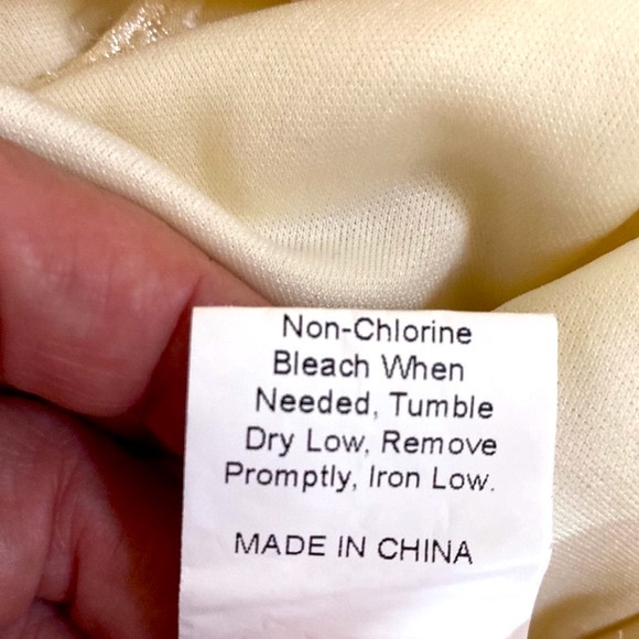 Shein feminine cream ivory top with peplum & ruffled cuffs - Picture 7 of 7